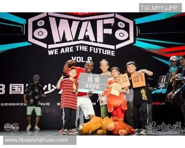 足球场上的学霸们:那些兼具才华与智慧的足球明星故事 足球场上的学霸们:那些兼具才华与智慧的足球明星故事