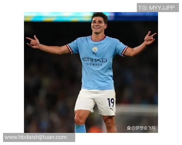 近期哪些足球明星因精彩表现和转会新闻频频登上头条引发球迷热议 近期哪些足球明星因精彩表现和转会新闻频频登上头条引发球迷热议